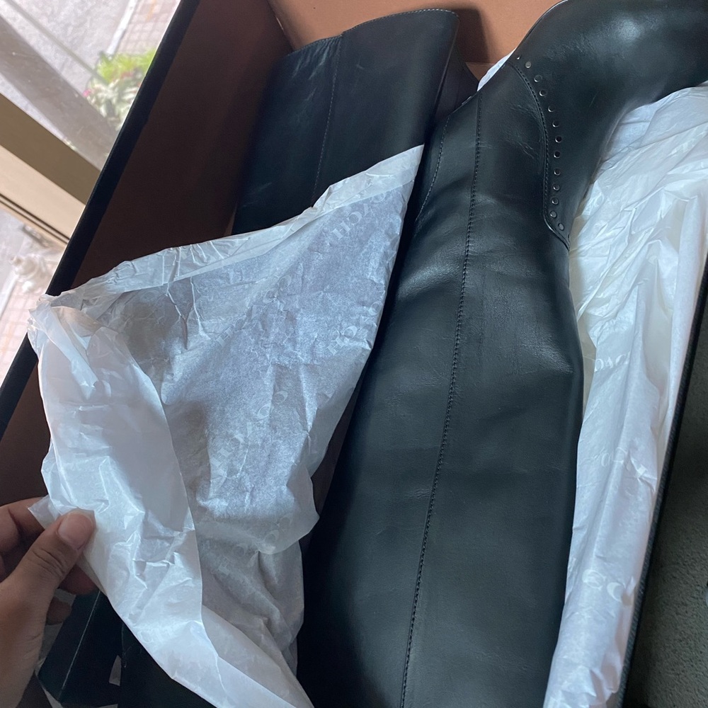 Black Boots Never Worn - Picture 4 of 5